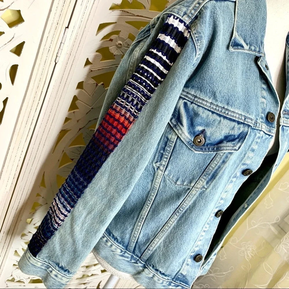 Anthropologie x Levi’s Embroidered Trucker Jacket NWT